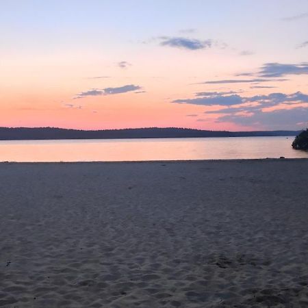 ホテル Au Bonheur Des Landes Gastes エクステリア 写真