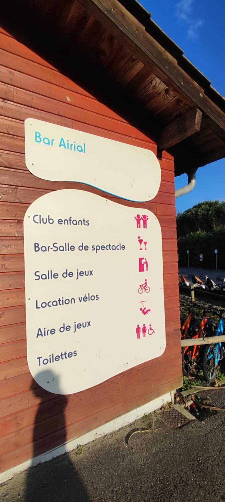 ホテル Au Bonheur Des Landes Gastes エクステリア 写真